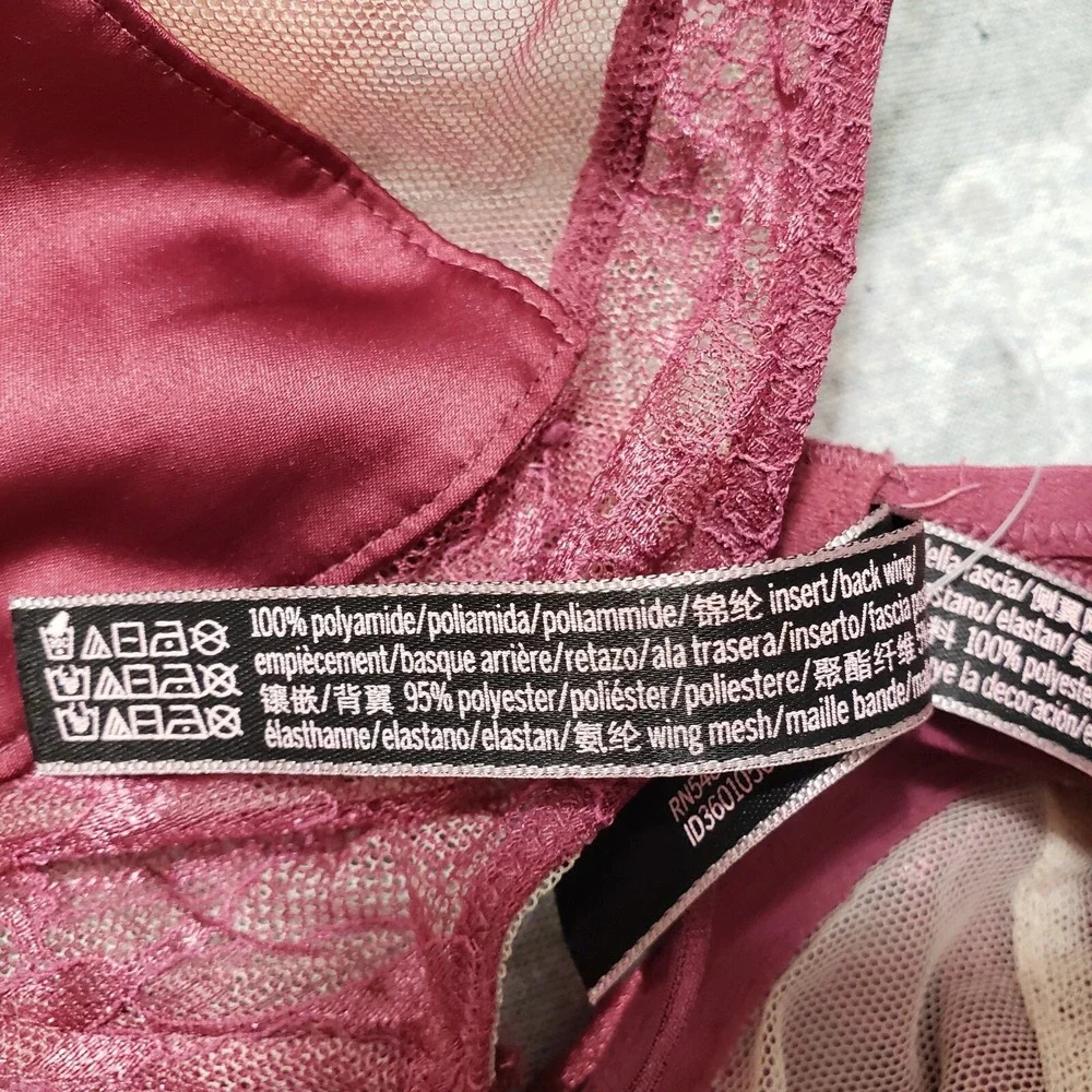 Victoria's secret‎ Bra Womens 32C Purple Very Sexy Underwired